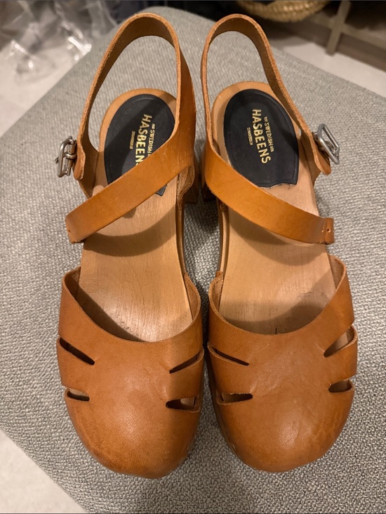 Swedish Hasbeens Shoes - Swedish Hasbeens Tan Leather Slingback Clogs with Cutout Toe